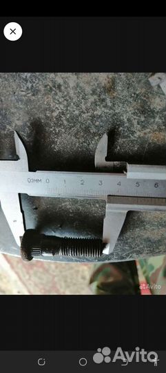 Болт ступичный на chrysler гранд voyager(4-е пок.)