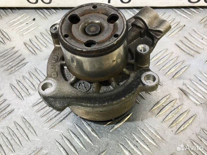 Б/У Насос водяной (помпа) VAG#002