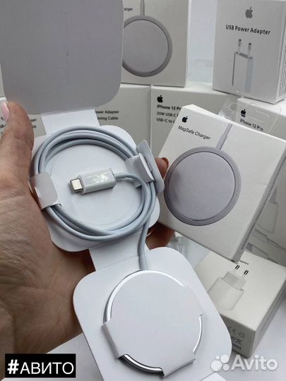 Зарядка на iPhone magsafe