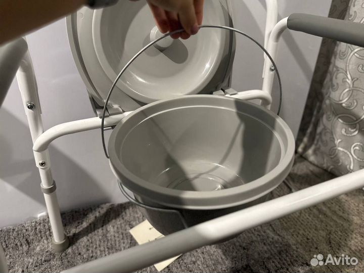 Санитарный стул туалет