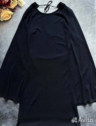 Пляжное платье с открытой спиной