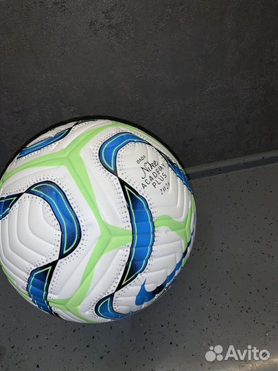 Футбольный мяч Nike, размер 4