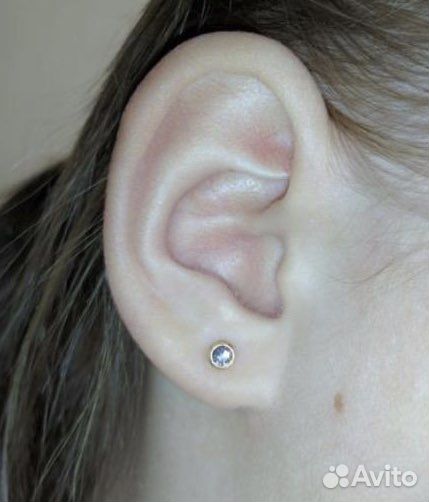 Прокалываю уши