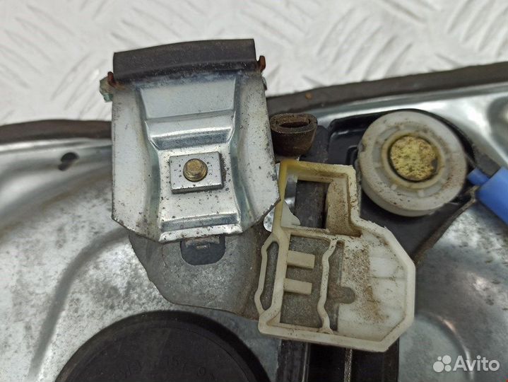 Стеклоподъемник для Volkswagen Passat 5