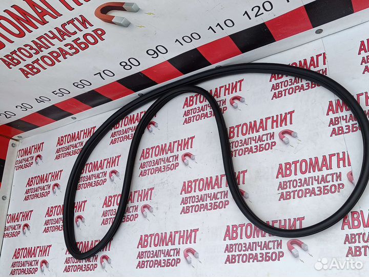 Уплотнительная резинка задней двери Джили Кулрей