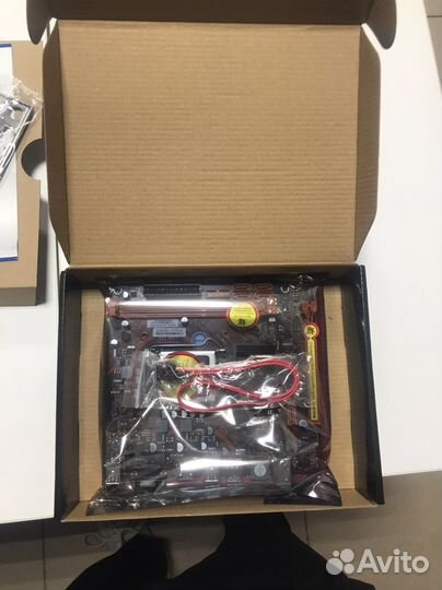 Материнская плата Esonic H61FHL