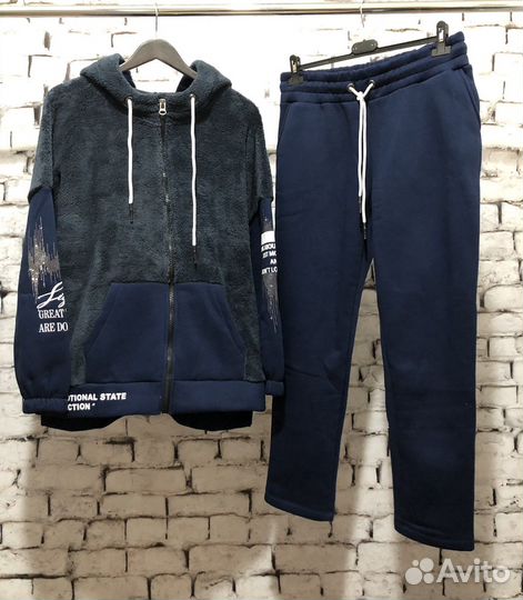 Костюмы спортивные женские