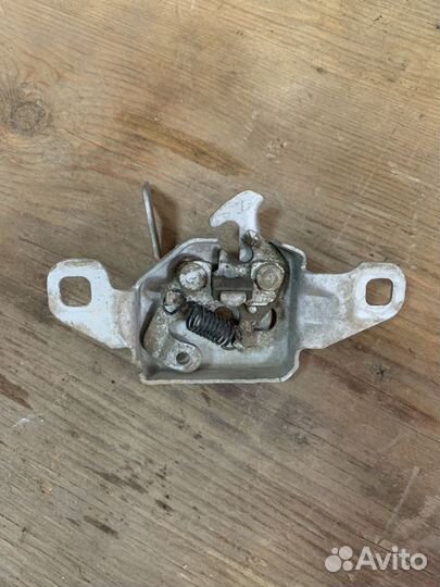 Замок капота Renault logan