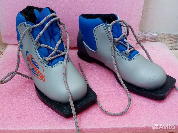 Лыжные ботинки классические