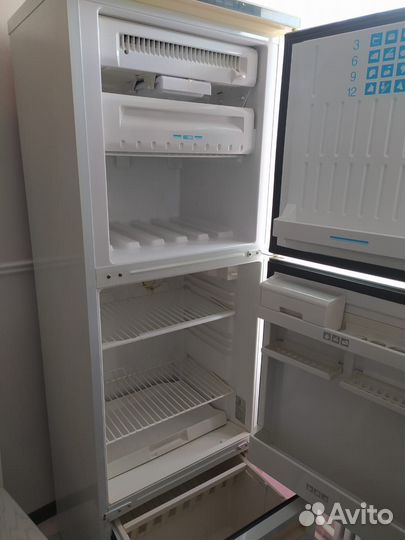 Холодильник бу Стинол 104