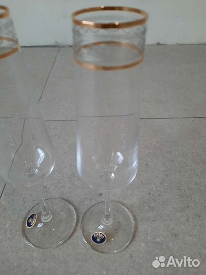 Два новых фужера