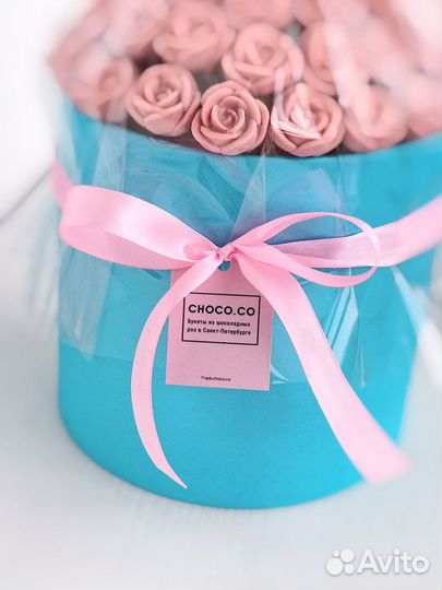 Шоколадные розы в шляпной коробке