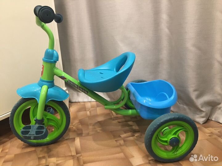 Трехколесный велосипед