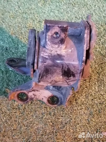 Опора двигателя (подушка двс) передняя левая G33S