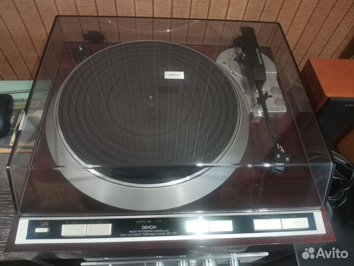 Проигрыватель винила Denon DP-37F