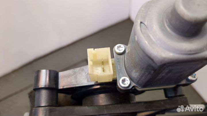 Стеклоподъемник электрический Volkswagen Tiguan, 2018