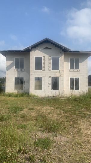 Дом 228 м² на участке 8 сот.