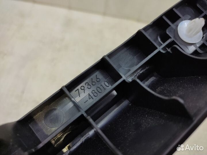 Накладка сиденья правая Lexus Rx 4 AL20 2015