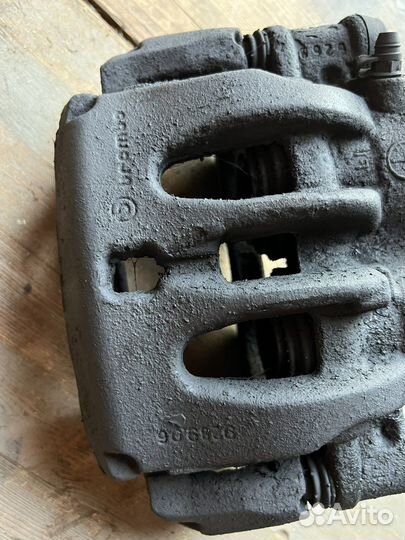 Суппорт передний Brembo Sprinter Crafter