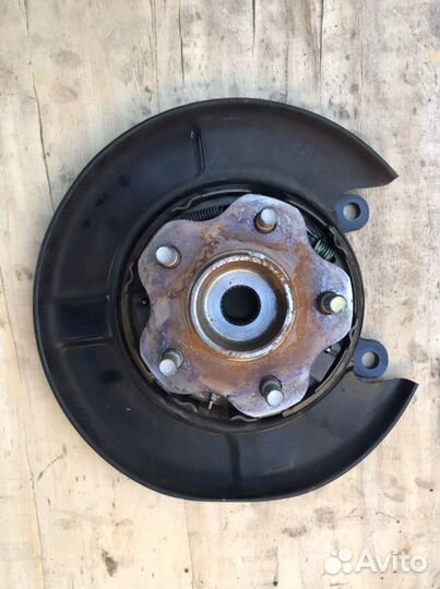 Ступица задняя левая Ниссан Икстрейл Т-31,32