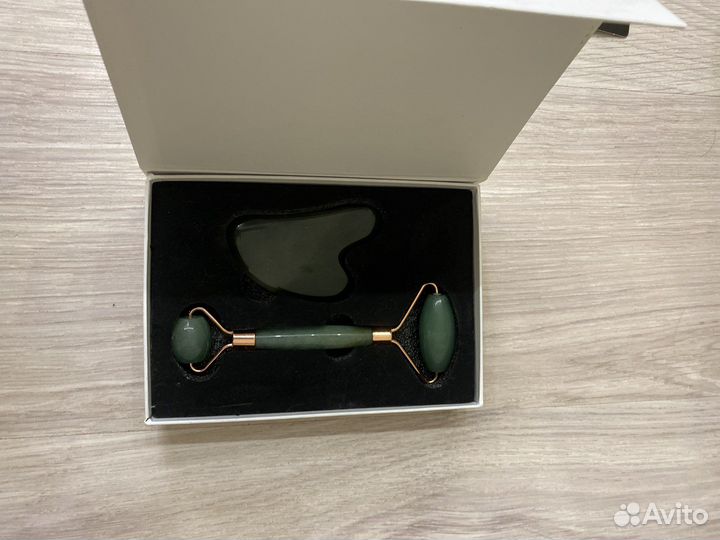 Массажер и гуаша