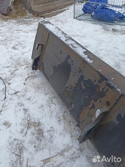 Ковш на погрущик