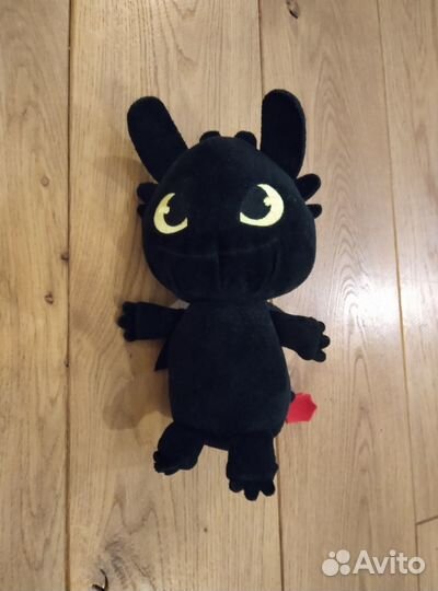 Игрушка дракон Беззубик