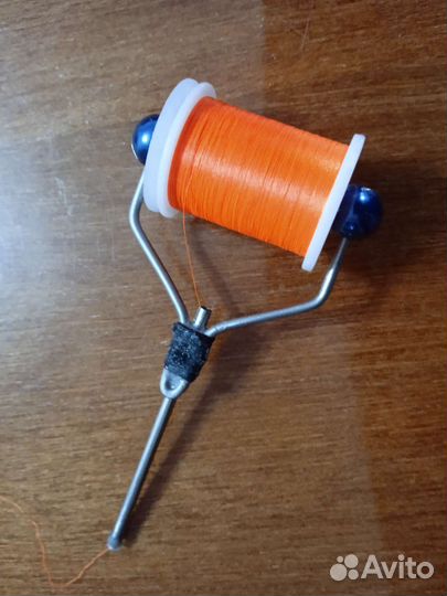 Бобинодержатель для вязания мушек