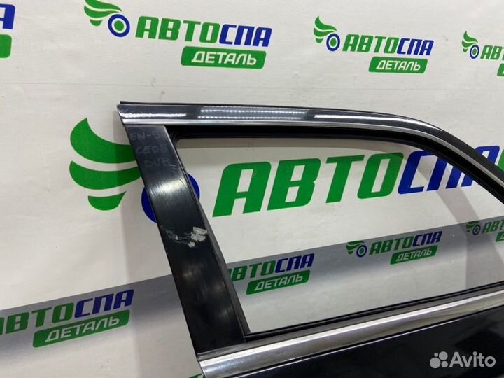 Дверь в сборе передняя правая Chrysler 300C седан