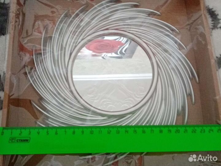 Зеркало интерьерное