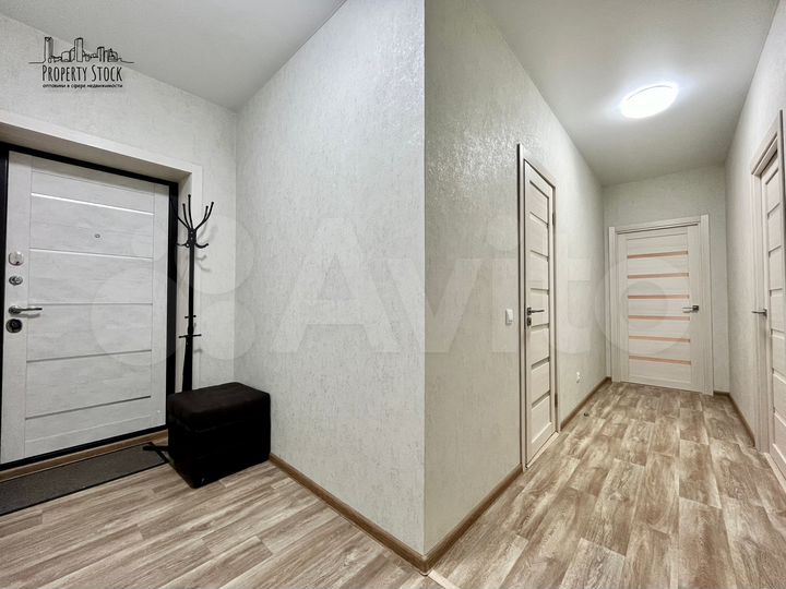 2-к. квартира, 57 м², 2/9 эт.