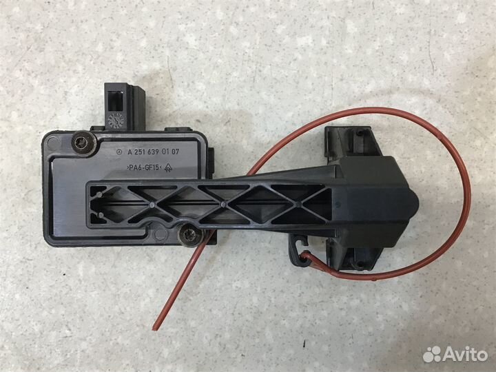 Активатор замка крышки бензобака Mercedes Benz GL