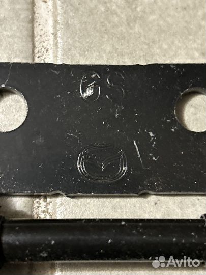 Петля крышки багажника Mazda 6 GH хэтчбек