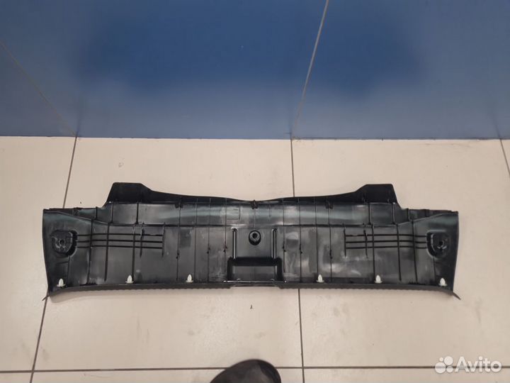 Обшивка багажника Lexus ES Z10 2018