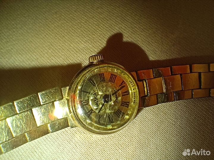 Наручные часы Чайка