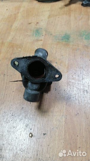 Корпус термостата Mazda 626 GE FS 2.0