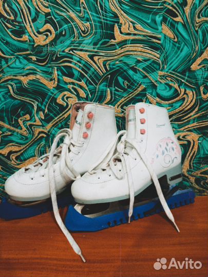 Коньки фигурные