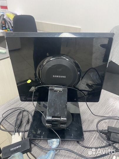 Монитор Samsung SyncMaster 970p
