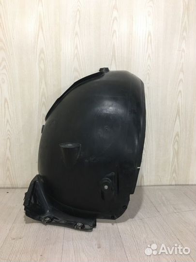 Подкрылок передний правый Mercedes Benz E300 W211