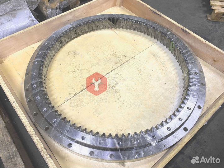 Поворотный круг Komatsu PC400-LC 208-25-61100