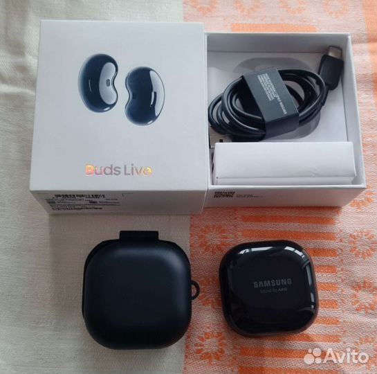 Кейс Galaxy buds live