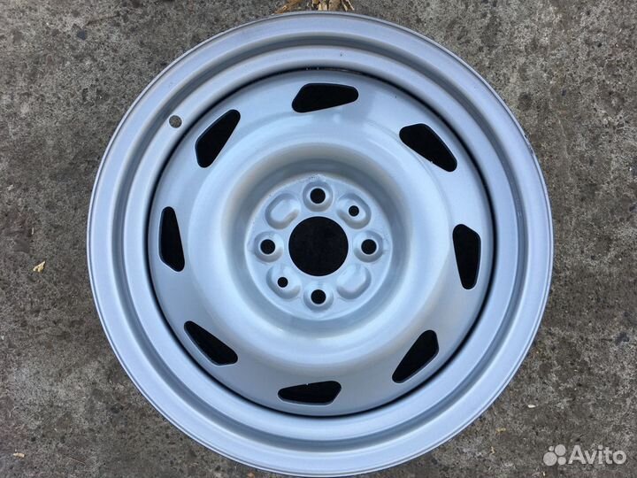 Новые штамп. диски R15 4*98/58,6/35 ваз