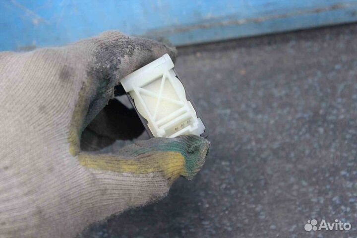 Активатор замка багажника Saab 9-5 (Сааб 9-5) YS3E