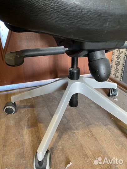 Компьютерное кресло