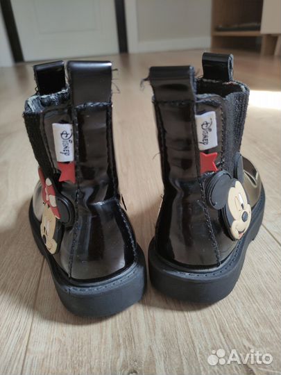 Ботинки zara для девочки 27 размера
