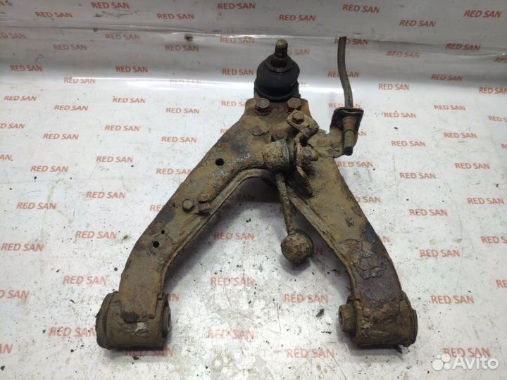 Рычаг подвески задний левый Mitsubishi Pajero 3