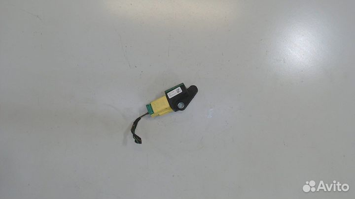 Датчик удара Volkswagen Tiguan, 2012