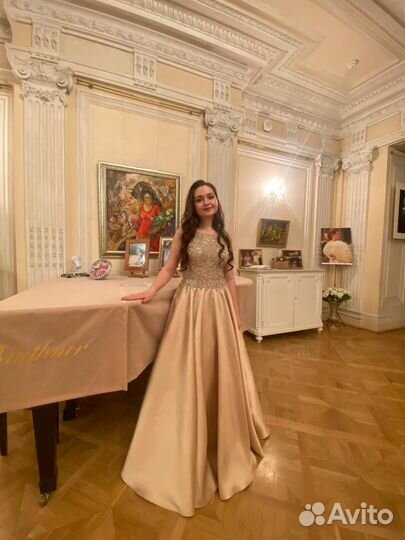 Преподаватель по вокалу и фортепиано