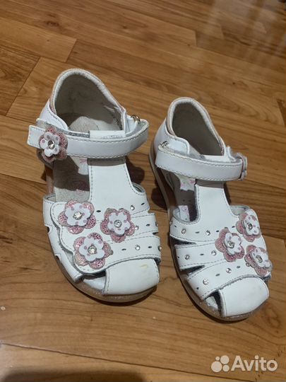 Сандали для девочки