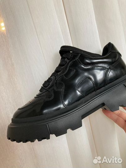 Ботинки черные кожаные Hogan